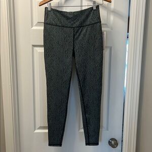 Danskin snakeskin, jacquard , leggings, black salt, size medium